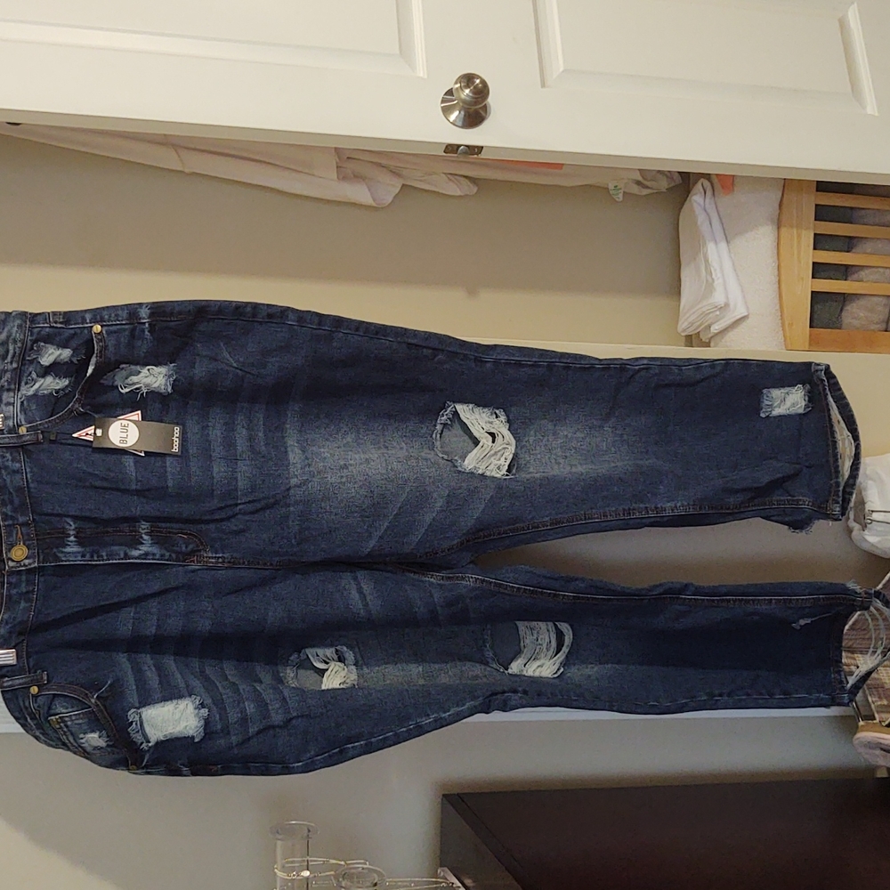 Boohoo distressed jeans